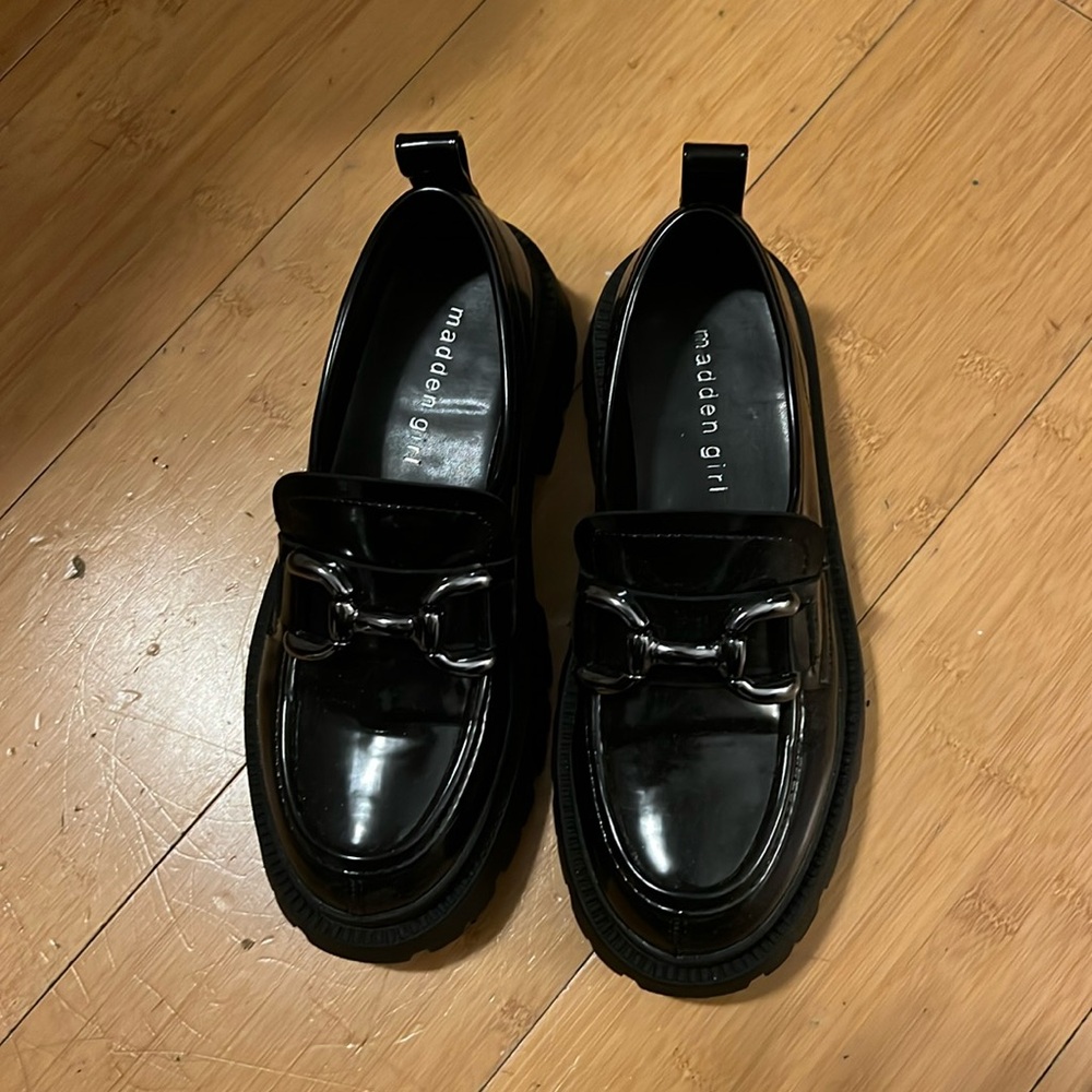 Madden girl platform loafer